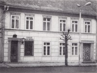 /album/oberbaustrasse/oberbaustrasse-18a-adler-apotheke-1979-web-jpg1/